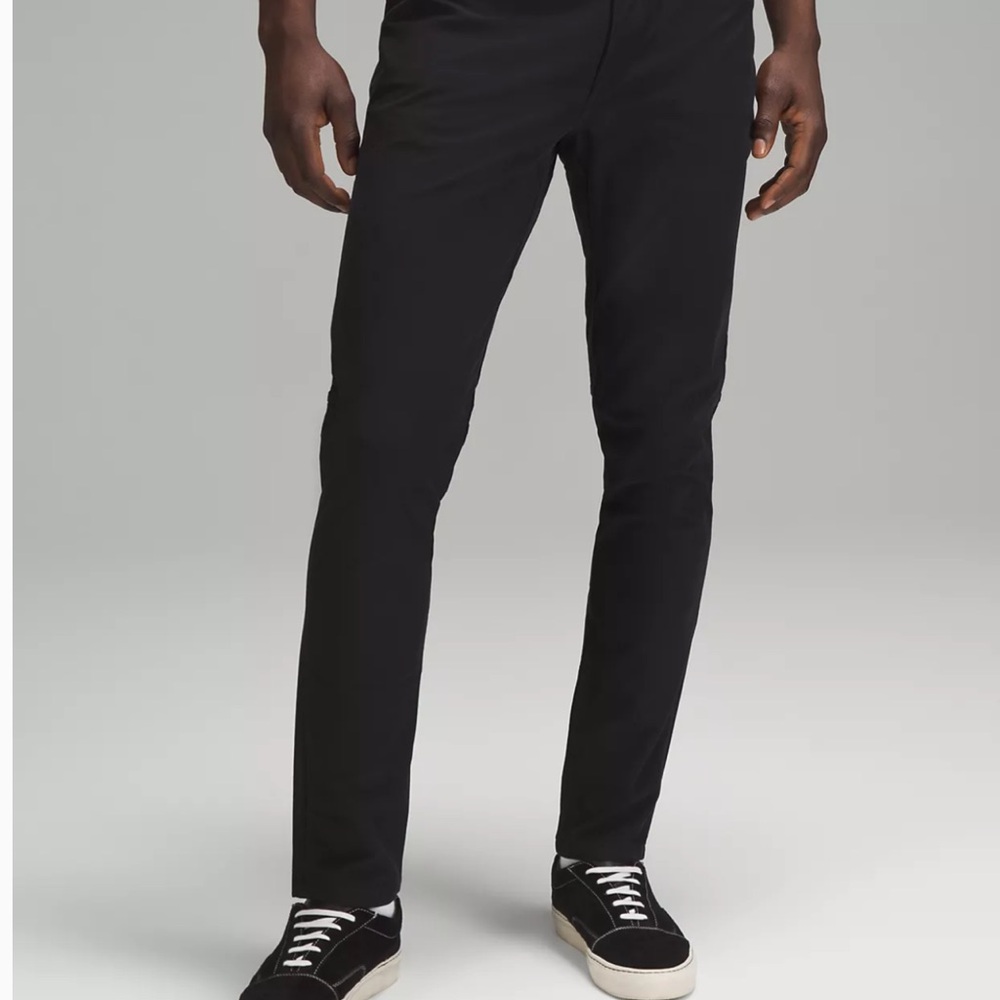 2 pairs men’s Lululemon ABC Pant Slim size 32/34. NWT